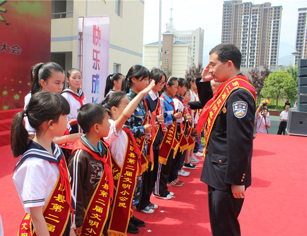 �hꎣ�100��������С���񡱡���һ����(ji��)ǰ�ܱ���