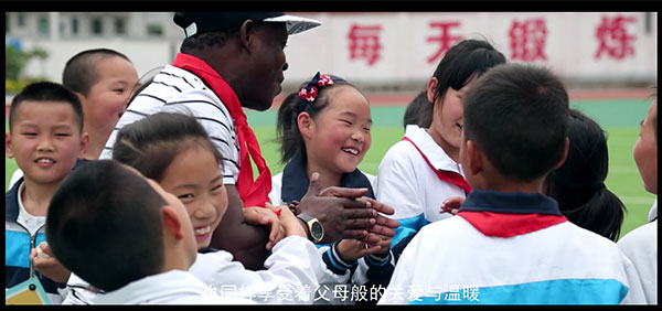 �����L�d�WУ����Ƭ