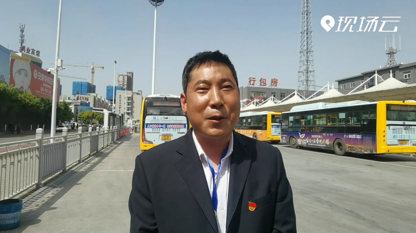 ���������@����  ʮ����һ�յĈԳֱ�����һ��؟(z��)�θ���ʹ����