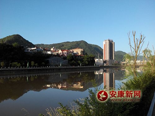 �̺��{����ɽˮƽ��