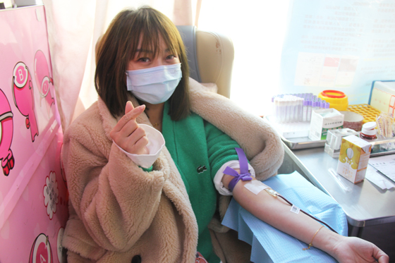 血液是生命的禮物——中國聯(lián)通安康市分公司、安康大數(shù)據(jù)運營有限公司聯(lián)合開展冬季應急獻血活動